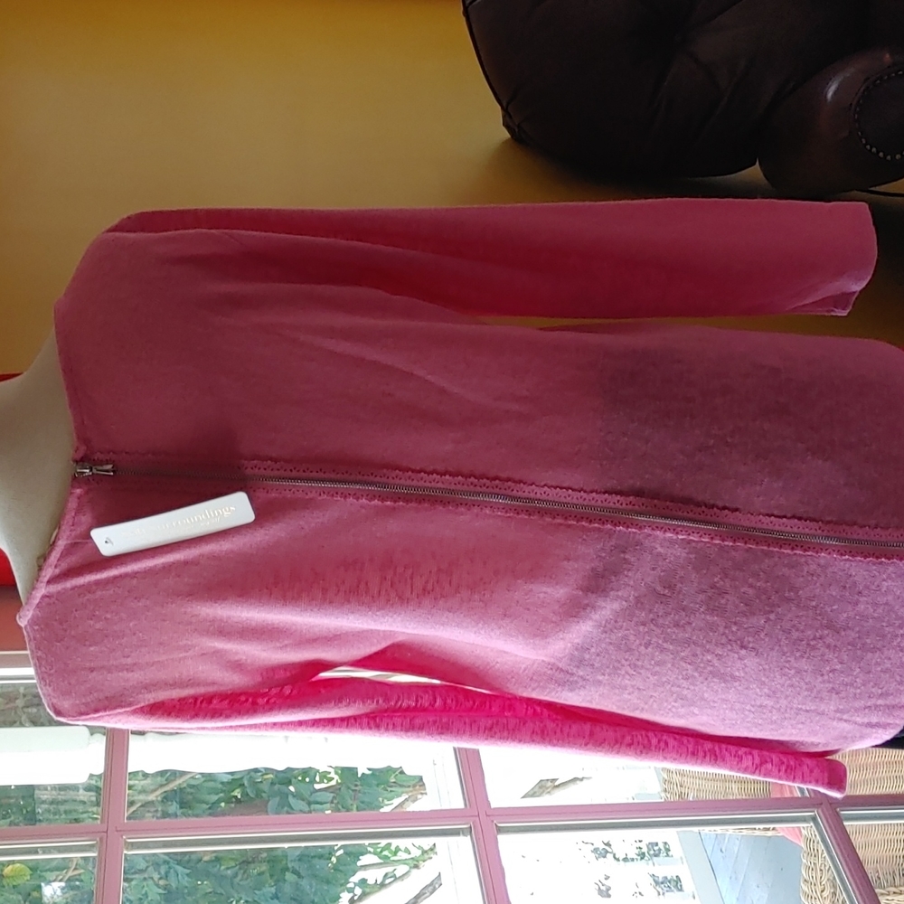 Soft Surrounding Back Zipper Top